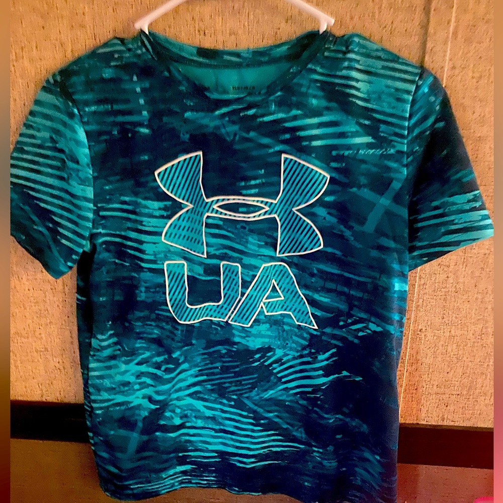Under Armour boy’s blue shirt